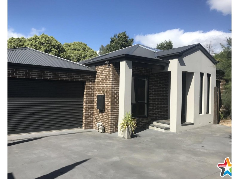 12A Dobell Place, Mooroolbark VIC 3138