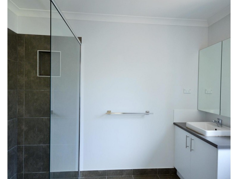 16 Grandvalley Drive, Chirnside Park VIC 3116