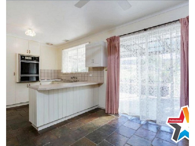 69 Carronvale Road, Mooroolbark VIC 3138