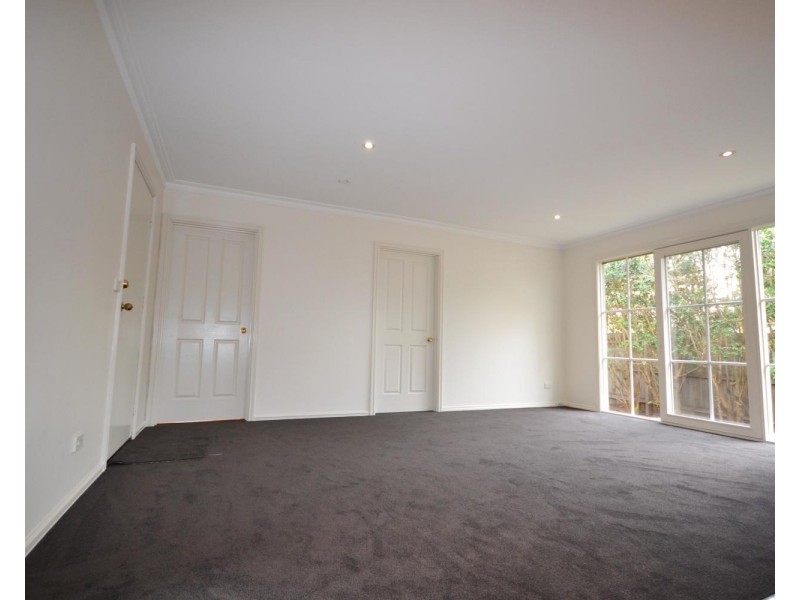 2/18 Beresford Road, Lilydale VIC 3140