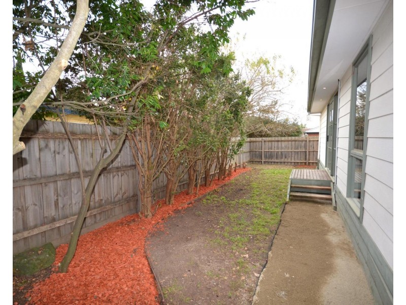 2/18 Beresford Road, Lilydale VIC 3140