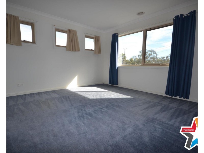 1/4-6 Cambridge Road, Mooroolbark VIC 3138
