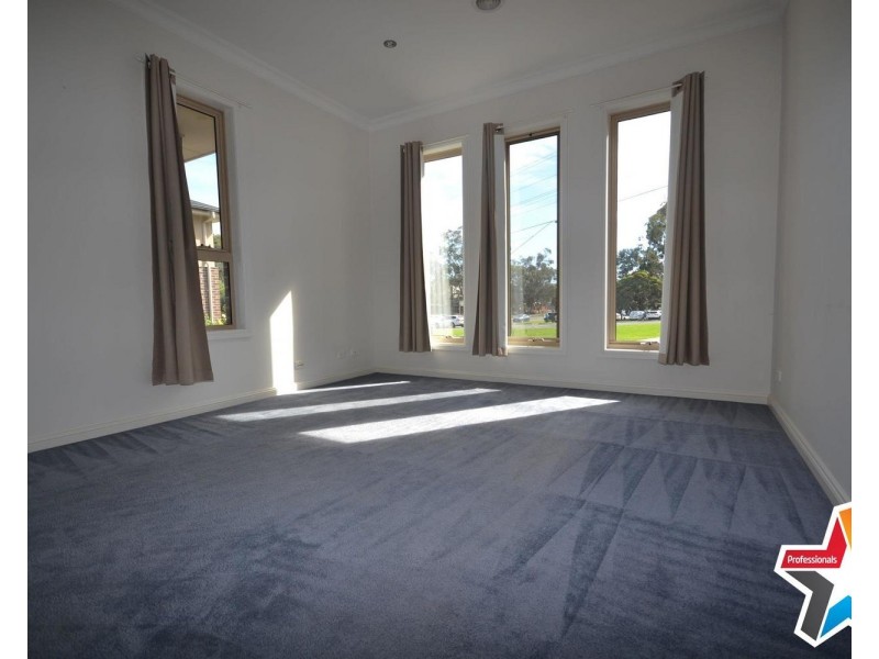 1/4-6 Cambridge Road, Mooroolbark VIC 3138
