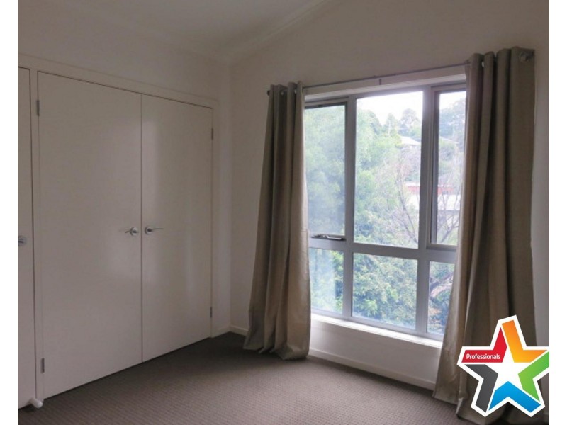 21/8-10 Mount View Parade, Mooroolbark VIC 3138
