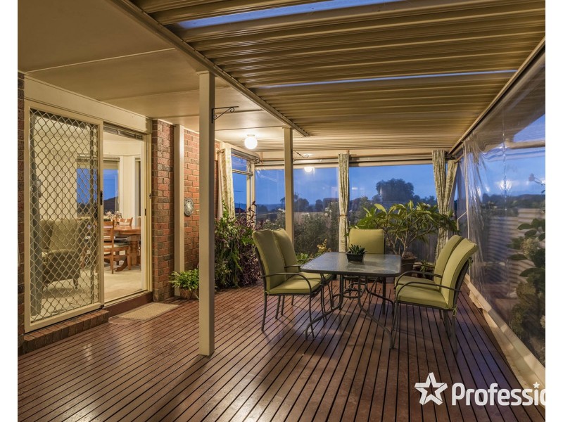 14 Hillrise Crescent, Chirnside Park VIC 3116