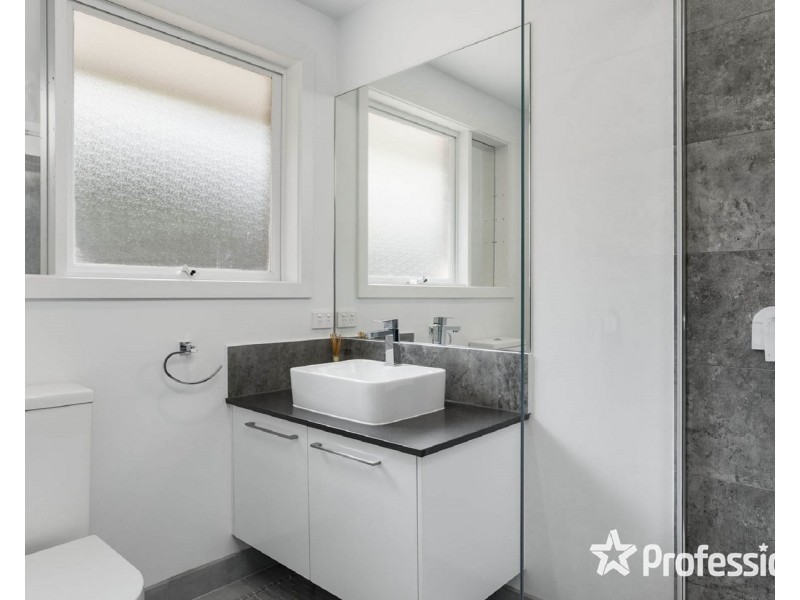 4 East Link, Chirnside Park VIC 3116