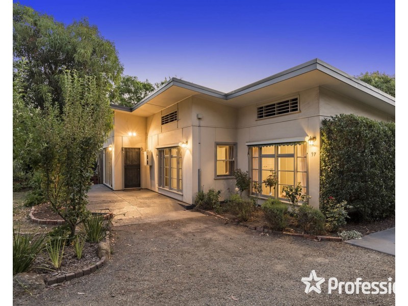 97 Hereford Road, Mount Evelyn VIC 3796