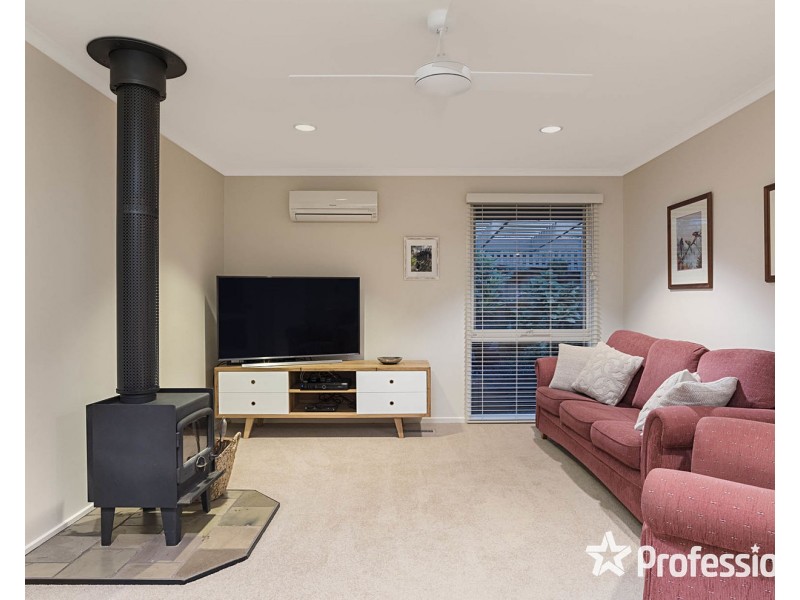 2 Great Oak Court, Mooroolbark VIC 3138