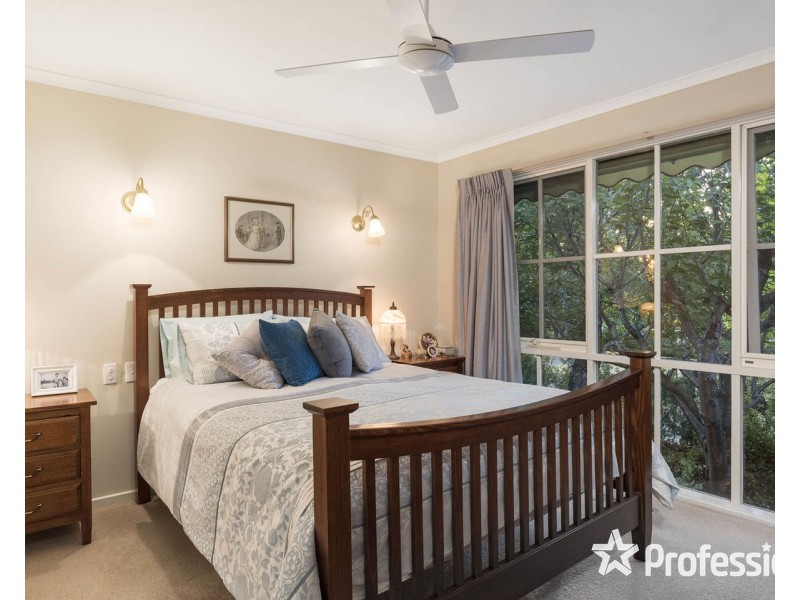 2 Great Oak Court, Mooroolbark VIC 3138