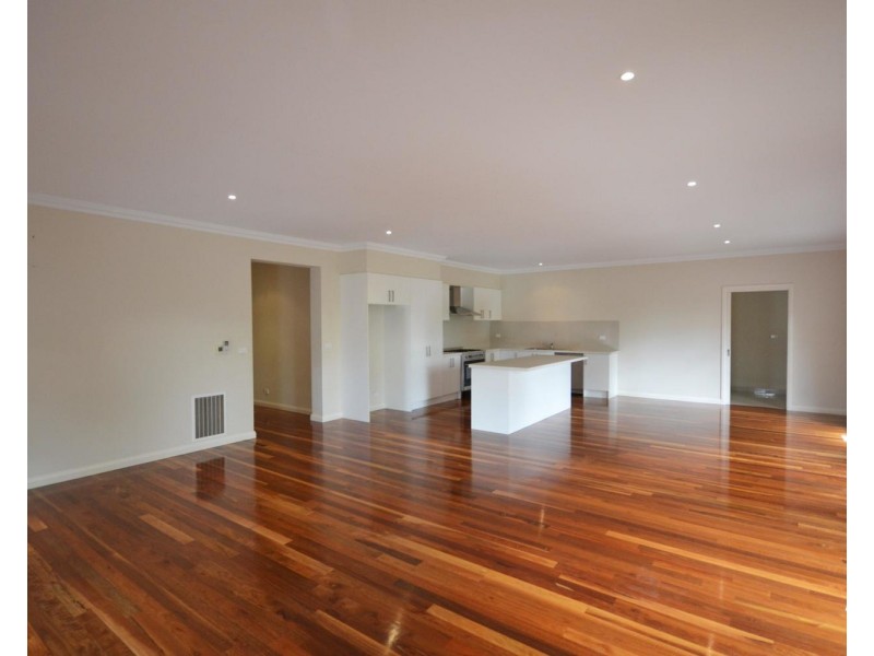 15a Balmoral Street, Kilsyth VIC 3137