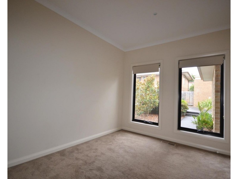 15a Balmoral Street, Kilsyth VIC 3137