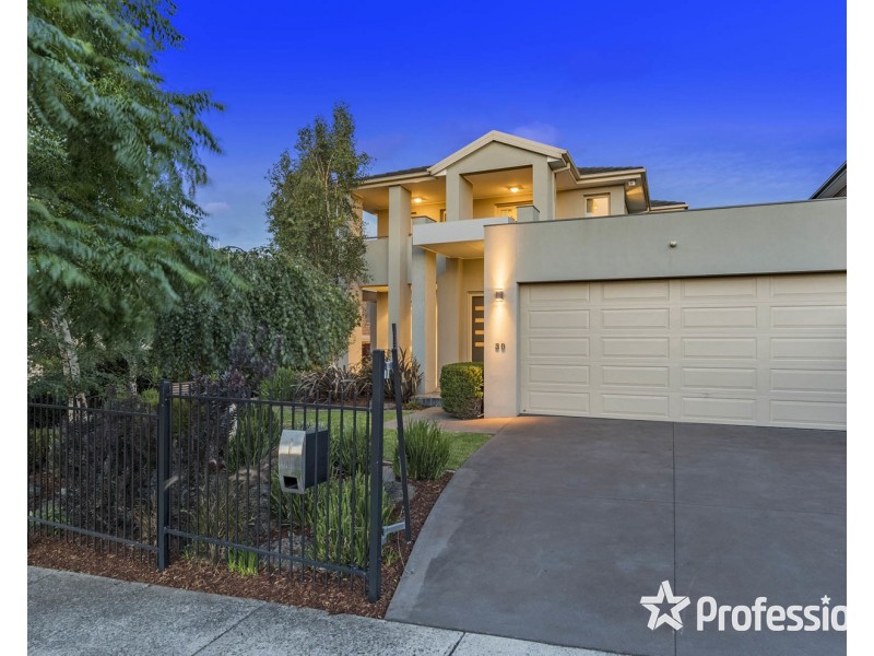 30 Kingston Way, Mooroolbark VIC 3138