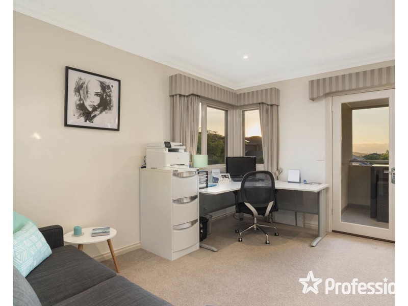 30 Kingston Way, Mooroolbark VIC 3138