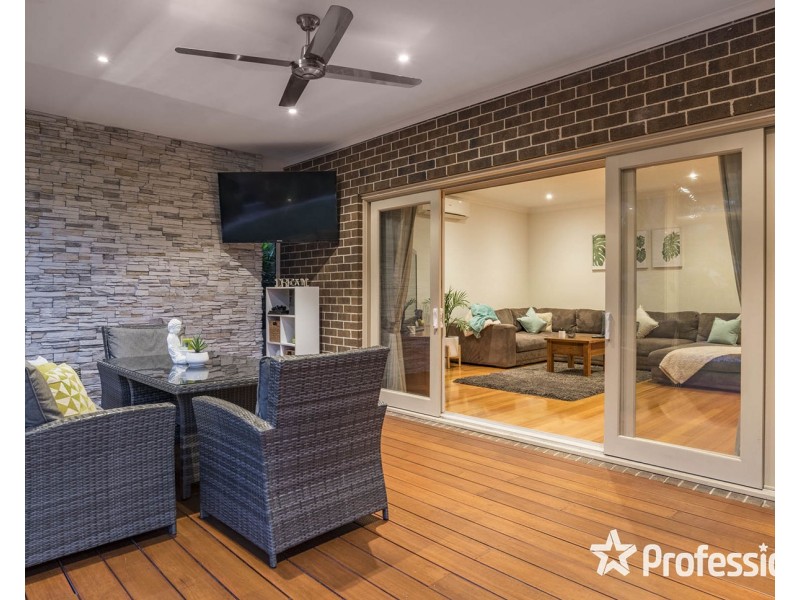 30 Kingston Way, Mooroolbark VIC 3138