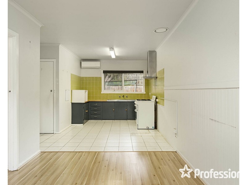 2/96 Sherlock Road, Mooroolbark VIC 3138
