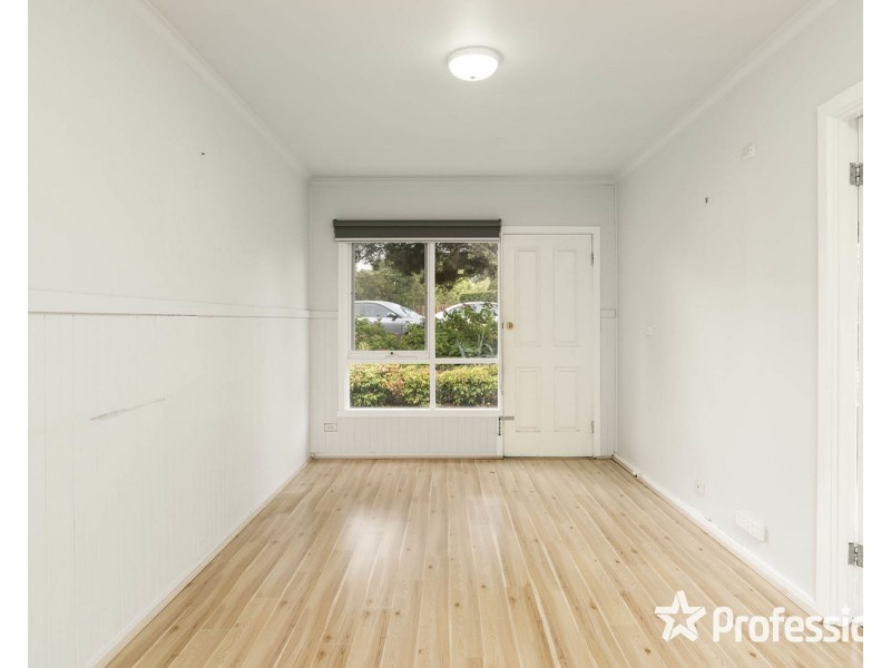 2/96 Sherlock Road, Mooroolbark VIC 3138