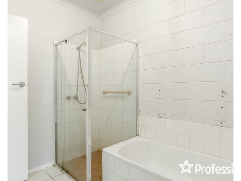 2/96 Sherlock Road, Mooroolbark VIC 3138