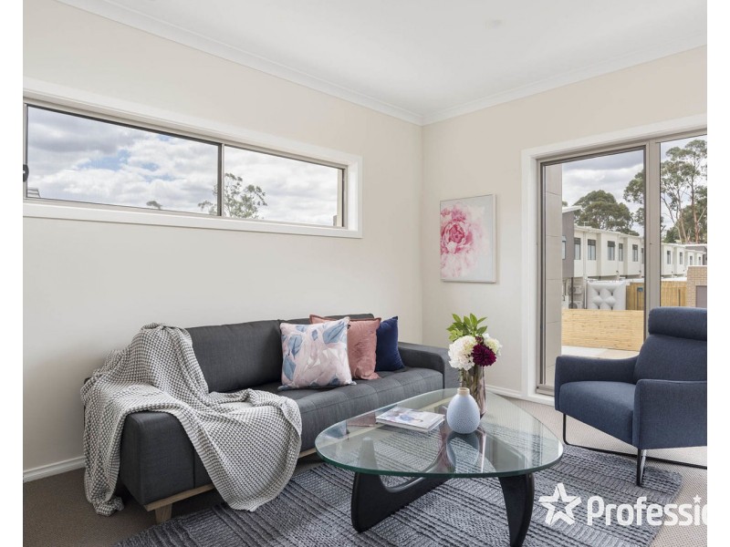 14 Camden Drive, Chirnside Park VIC 3116