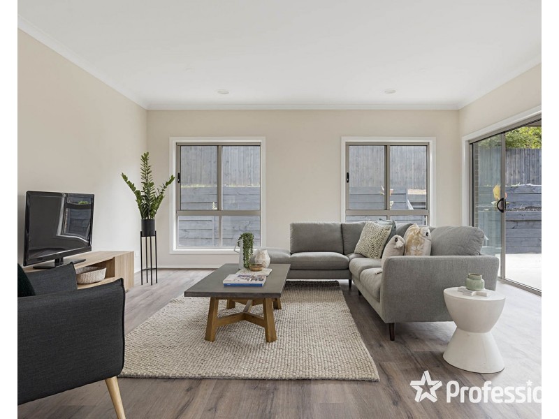 14 Camden Drive, Chirnside Park VIC 3116
