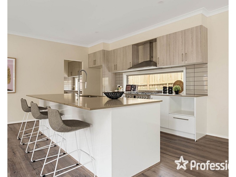14 Camden Drive, Chirnside Park VIC 3116