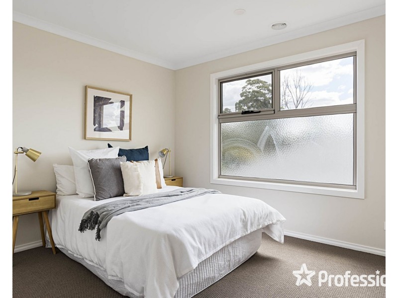 14 Camden Drive, Chirnside Park VIC 3116