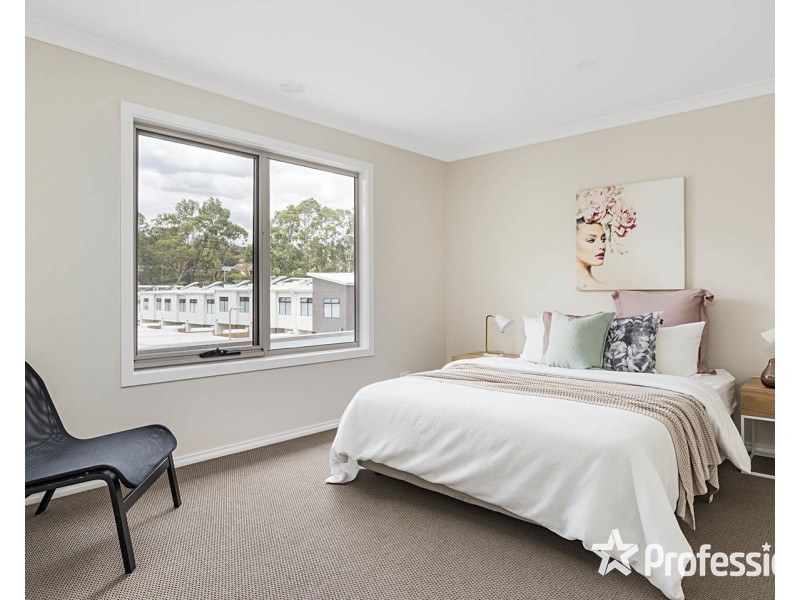 14 Camden Drive, Chirnside Park VIC 3116