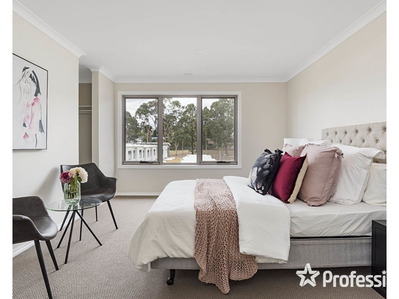 14 Camden Drive, Chirnside Park VIC 3116