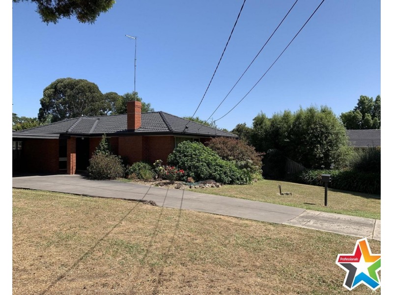 2 Contour Court, Chirnside Park VIC 3116