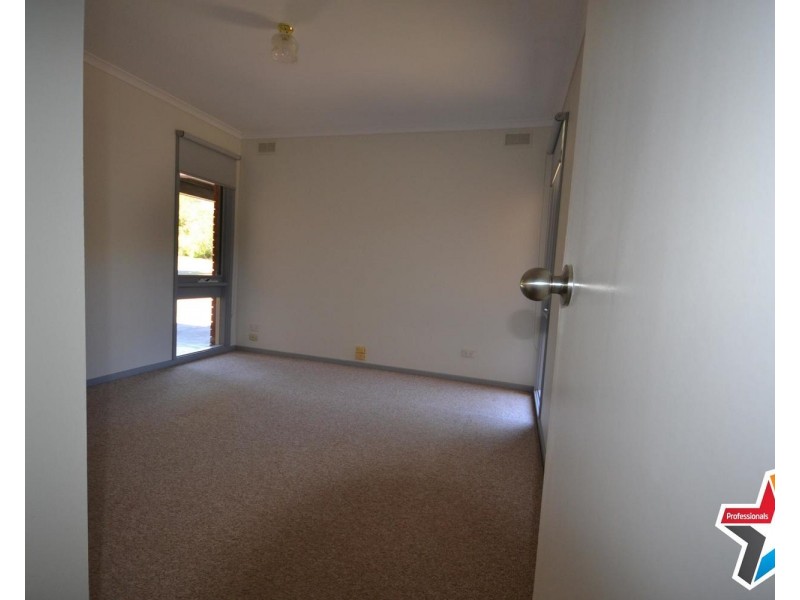 2 Contour Court, Chirnside Park VIC 3116