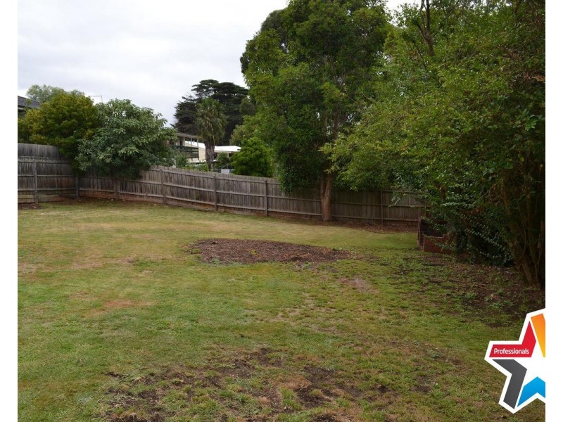 2 Contour Court, Chirnside Park VIC 3116