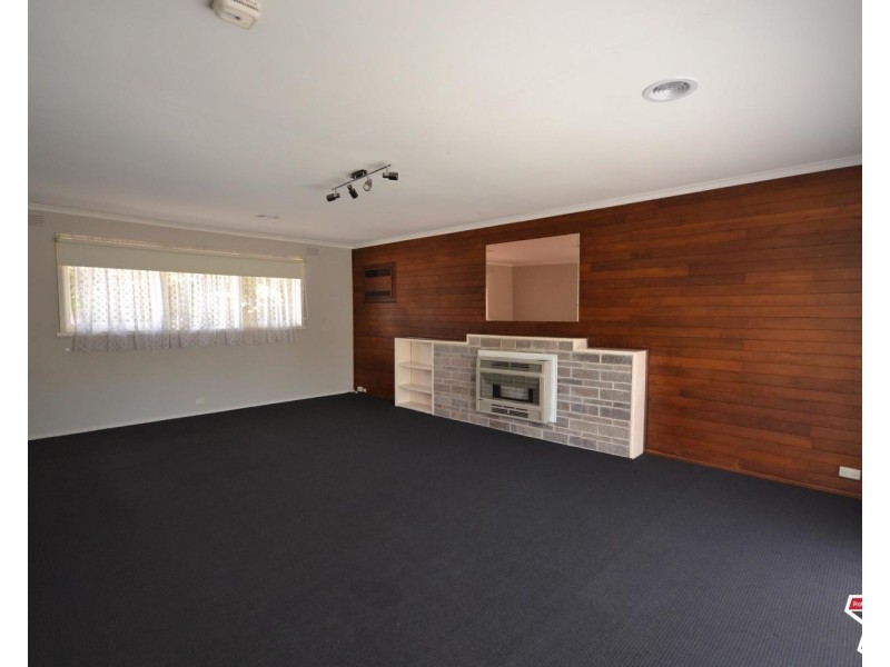 49 Pembroke Road, Mooroolbark VIC 3138