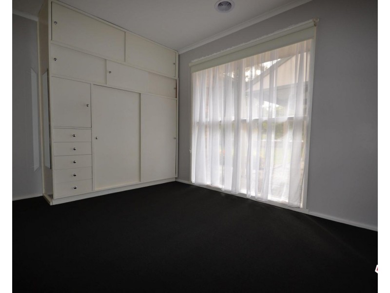 49 Pembroke Road, Mooroolbark VIC 3138