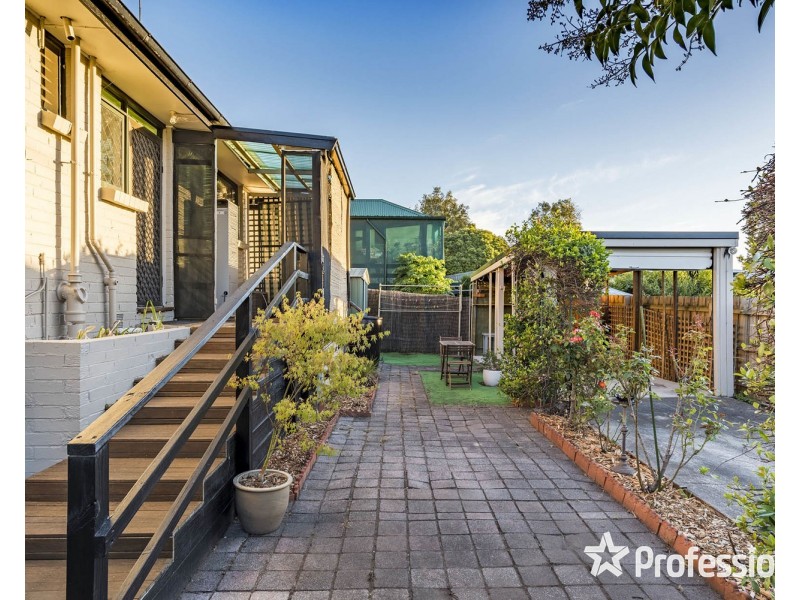 5 Evon Avenue, Ringwood East VIC 3135
