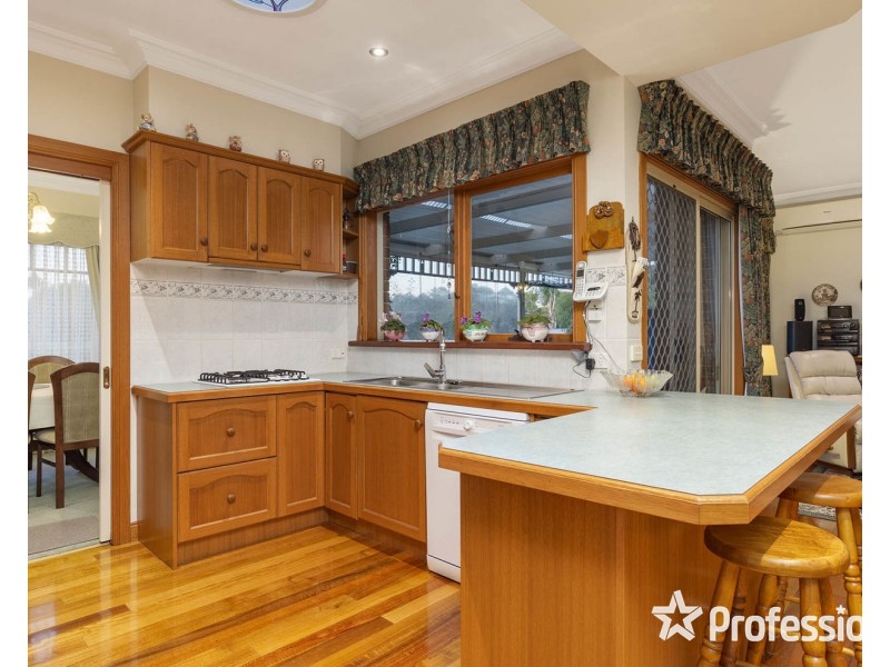 42 Clearwater Drive, Lilydale VIC 3140