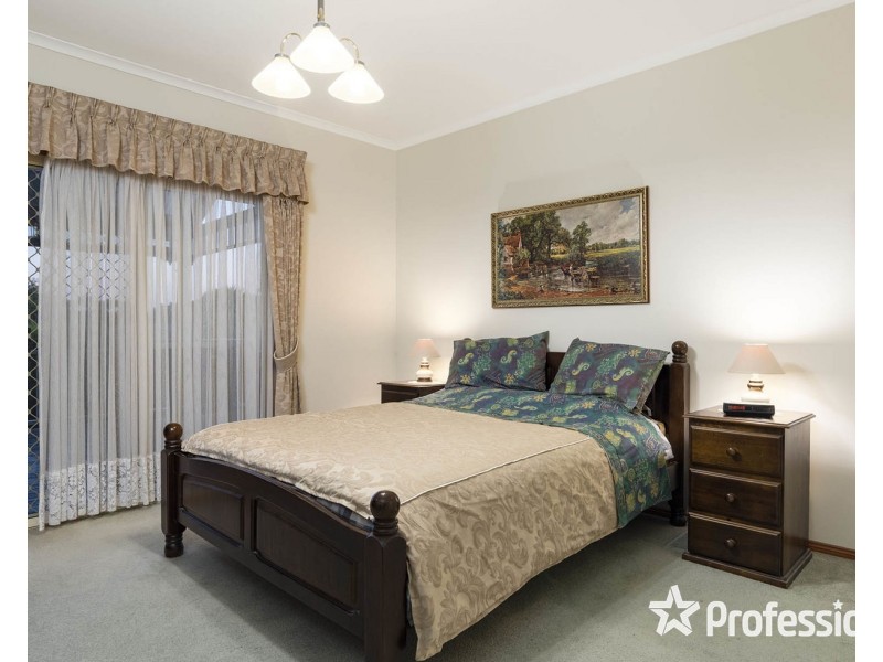 42 Clearwater Drive, Lilydale VIC 3140