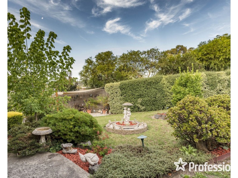 42 Clearwater Drive, Lilydale VIC 3140