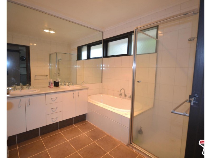 2 Hawkins Road, Montrose VIC 3765