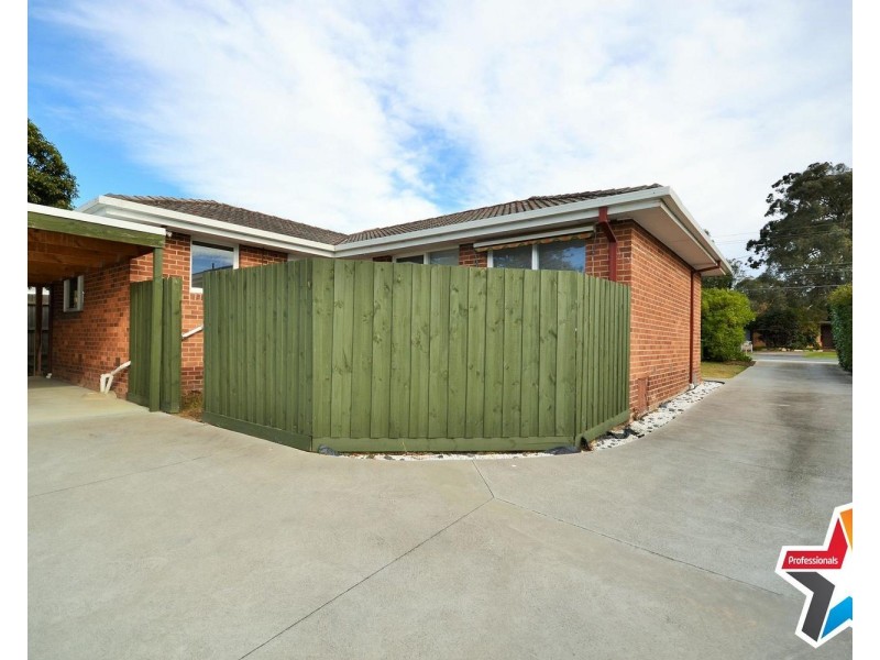8 Pembroke Road, Mooroolbark VIC 3138