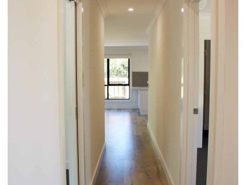 20a Swinburne Avenue, Mooroolbark VIC 3138