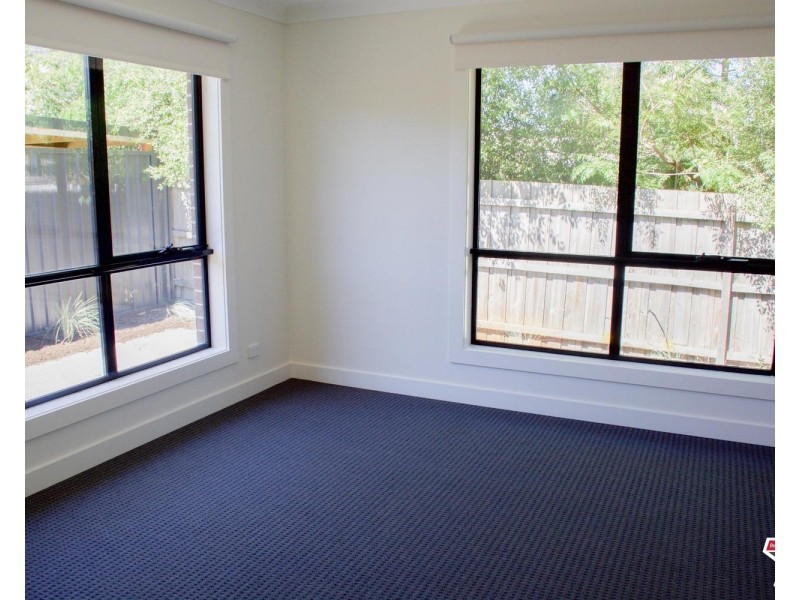 20a Swinburne Avenue, Mooroolbark VIC 3138