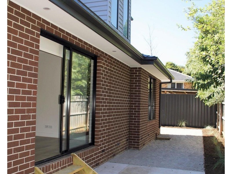 20a Swinburne Avenue, Mooroolbark VIC 3138