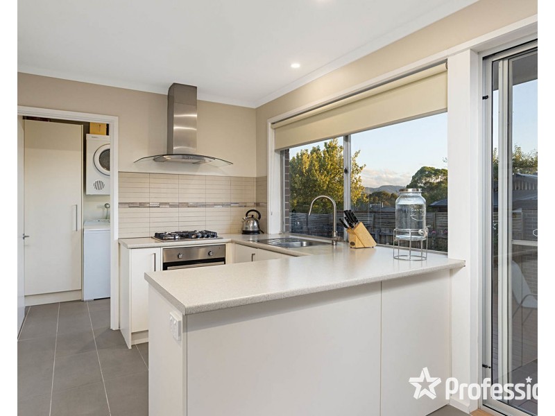 88 Cambridge Road, Kilsyth VIC 3137
