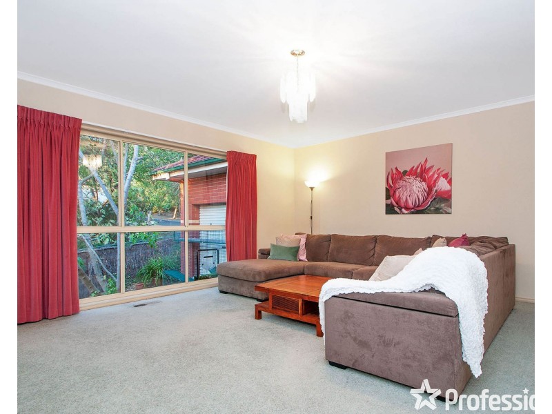 10 Yarraridge Drive, Chirnside Park VIC 3116