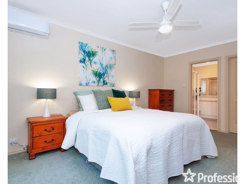 10 Yarraridge Drive, Chirnside Park VIC 3116