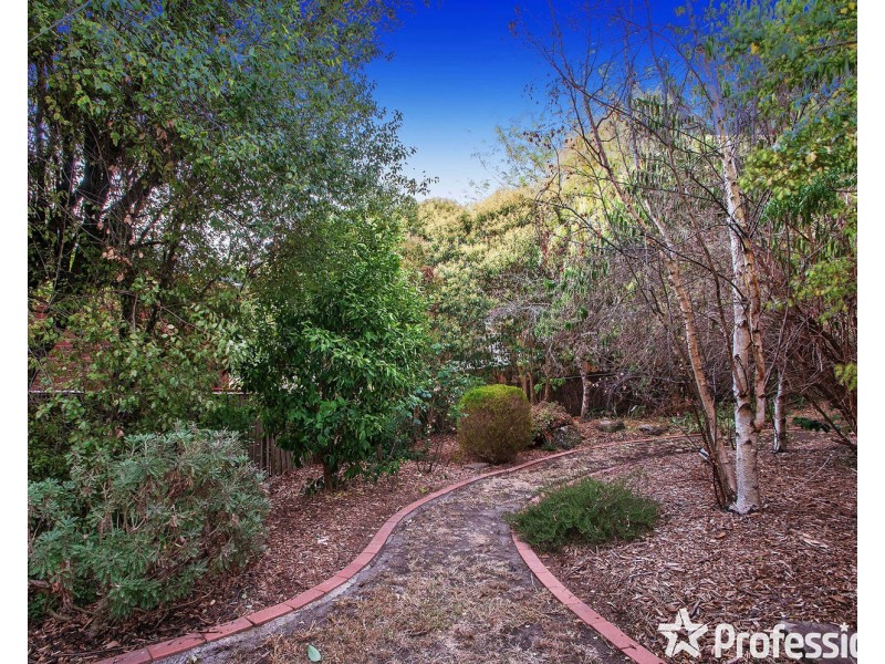 10 Yarraridge Drive, Chirnside Park VIC 3116