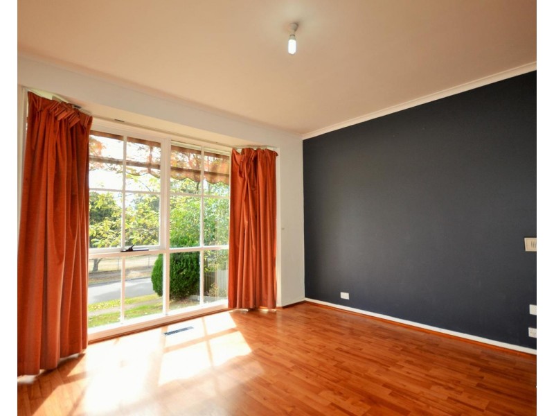 44 Highview Drive, Mooroolbark VIC 3138