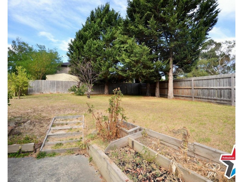 44 Highview Drive, Mooroolbark VIC 3138