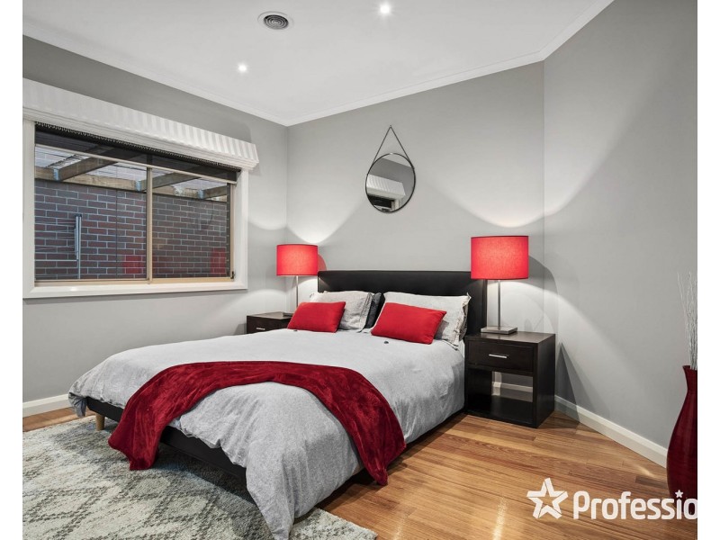 6 Classic Drive, Mooroolbark VIC 3138