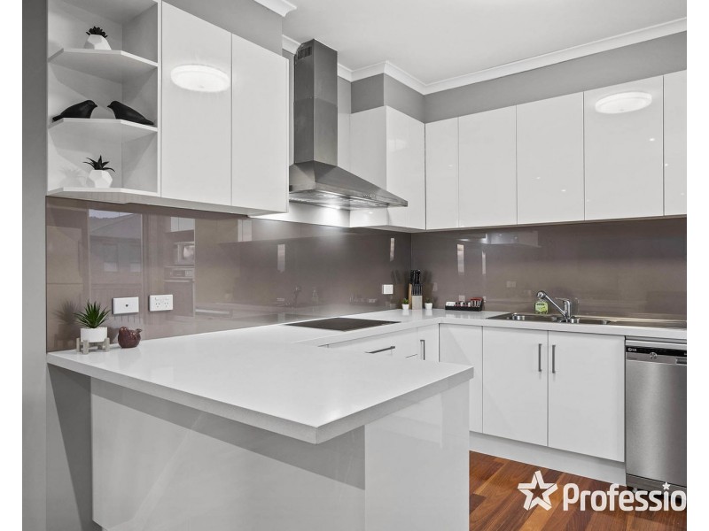 6 Classic Drive, Mooroolbark VIC 3138