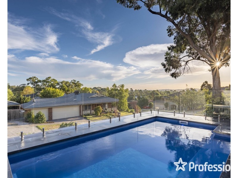 6 Classic Drive, Mooroolbark VIC 3138